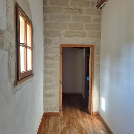 F4 Au Sein D'un Domaine Du 17e Siecle Renove شقة Sommières